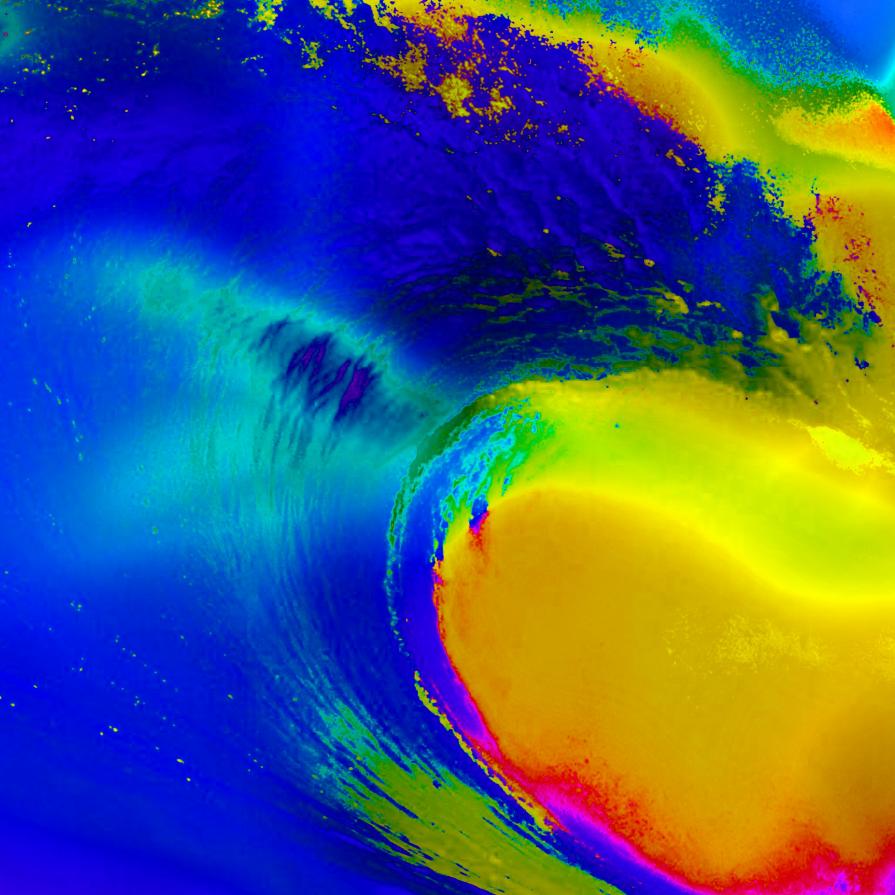 OGNI ONDA DEL MARE HA UNA LUCE DIFFERENTE PROPRIO COME LA BELLEZZA DI CHI AMIAMO !!!