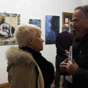  GUIDO  FOLCO  INCONTRA L'ARTISTA  ENZA  DE PAOLIS