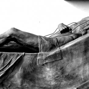 Bozzetto in scala 1:2 per un Monumento "ALLE VITTIME DELL'ACCANIMENTO TERAPEUTICO"