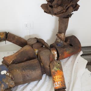 Gli uomini soffocheranno nei loro rifiuti Gli uomini soffocheranno nei loro rifiuti