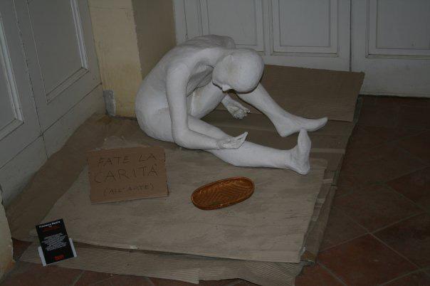 fate la carità (all'arte)