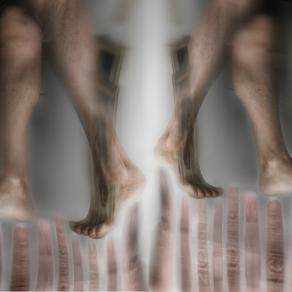 Cammino a piedi nudi...