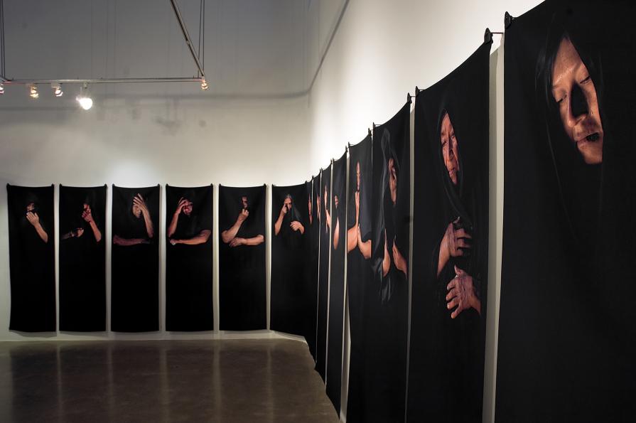 Mantillas. The weepers. Mantillas. The weepers.