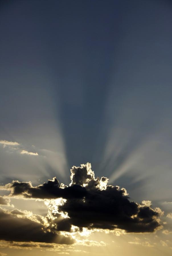 Tramonto dipinge il cielo Tramonto dipinge il cielo