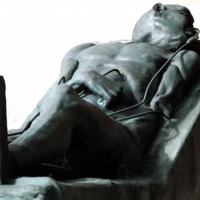 Bozzetto in scala 1:2 per un Monumento "ALLE VITTIME DELL'ACCANIMENTO TERAPEUTICO"