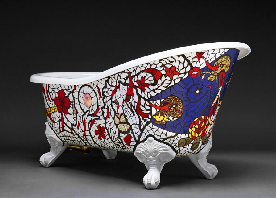 LIGHT MY FIRE. Vasca d'artista Victoria+Albert. Limited edition