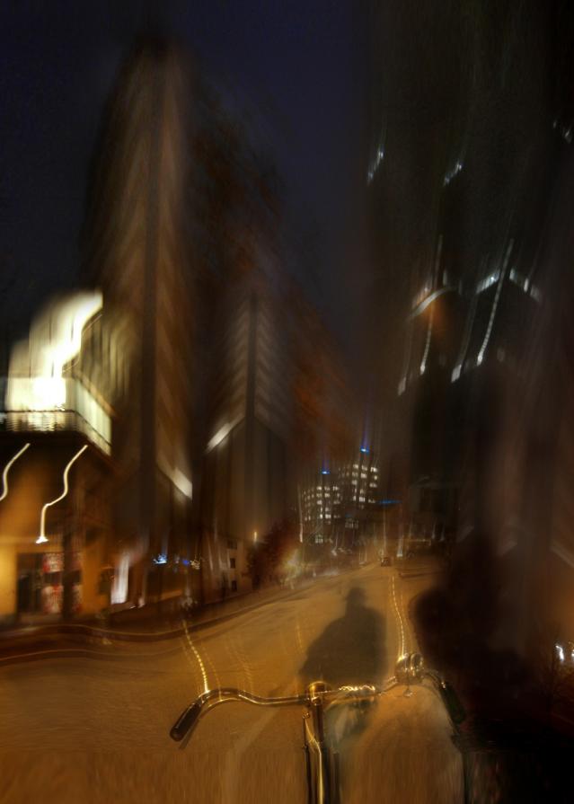 il mio mondo visibile cerca l'invisibile.