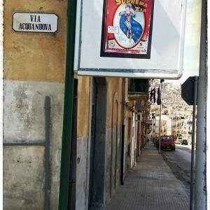 Bus your stop my art