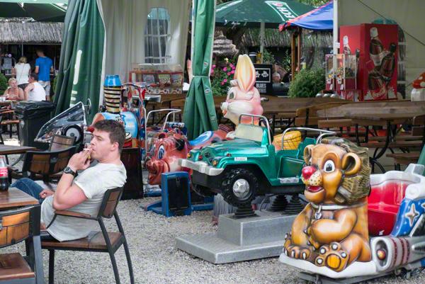 Robert Richardson presented by Corridor Elephant