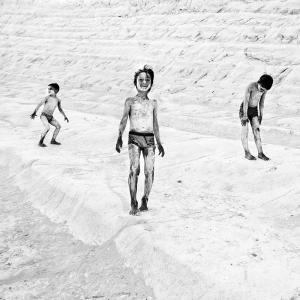 Primo premio e Targa d'oro Premio Arte Mondadori 2011 - Sezione Fotografia