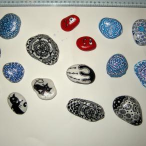 sassi dipinti a mano n°3