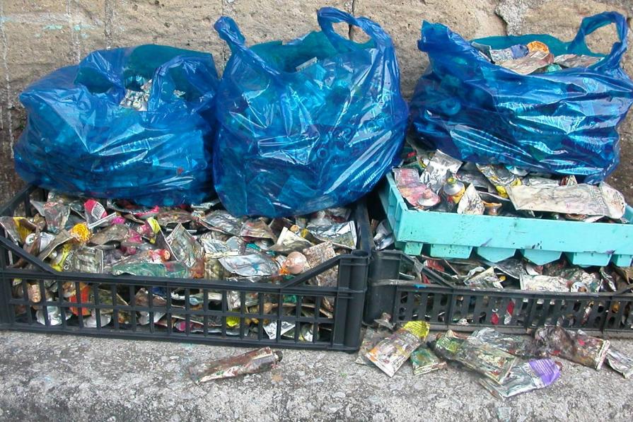 Dalla materia primissima (pittura ad olio) alla materia prima, quest'ultima prende forma come da immagini in CORE