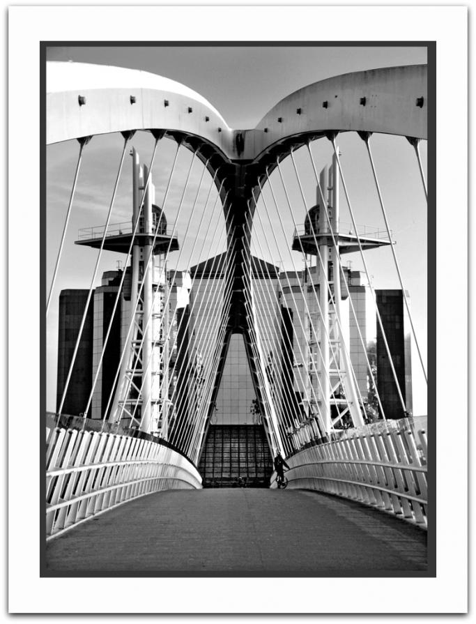 SALFORD QUAYS SALFORD QUAYS