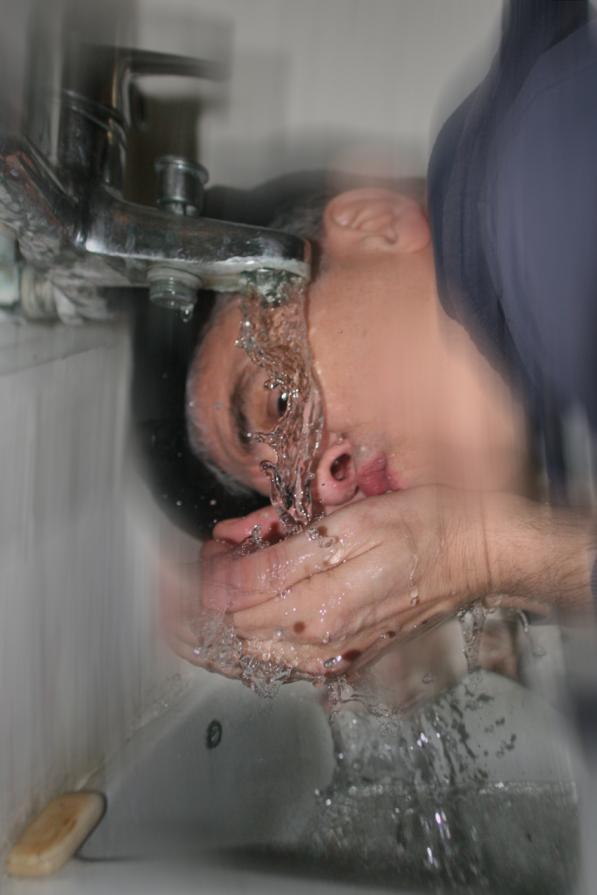 abbeverarsi alla fonte, con un semplice gesto. abbeverarsi alla fonte, con un semplice gesto.