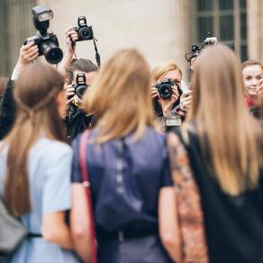 Fashion Hysteria. The important thing is to appear. In pictures.