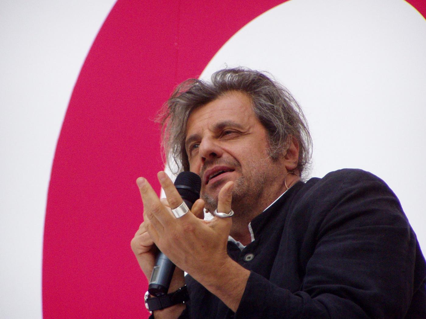 "A cura di". Contemporary art in medical establishments "A cura di". Contemporary art in medical establishments