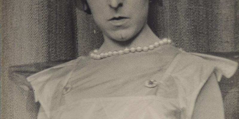 Dancing with myself/ our article about the contemporary body Dancing with myself/ our article about the contemporary body