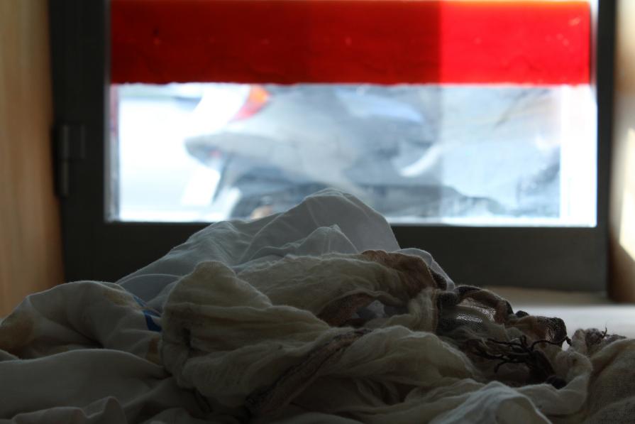 "Non posso farne a meno": 1) installazione; 2) video; 3) audio "Non posso farne a meno": 1) installazione; 2) video; 3) audio