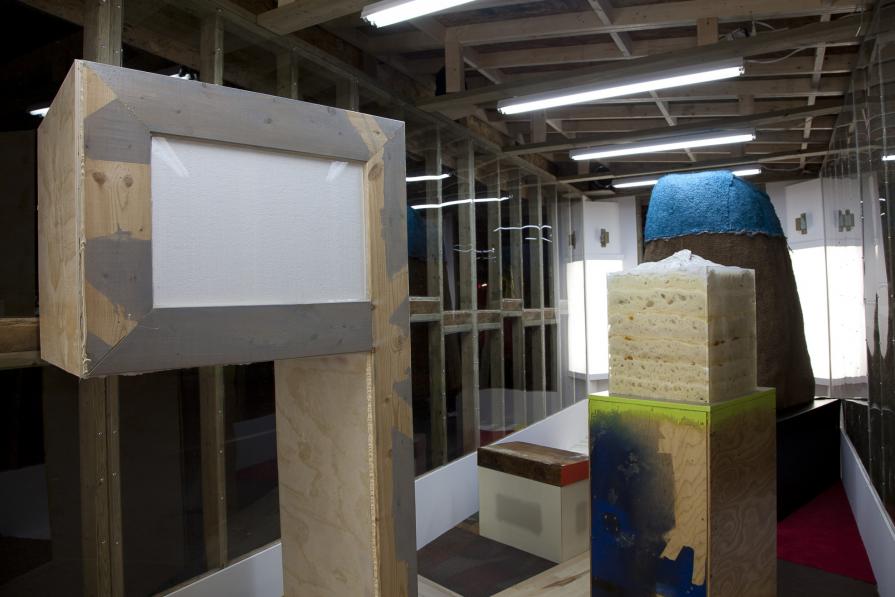 Il s'occupait, c'est vrai, de nos intérêts et de nos biens Il s'occupait, c'est vrai, de nos intérêts et de nos biens