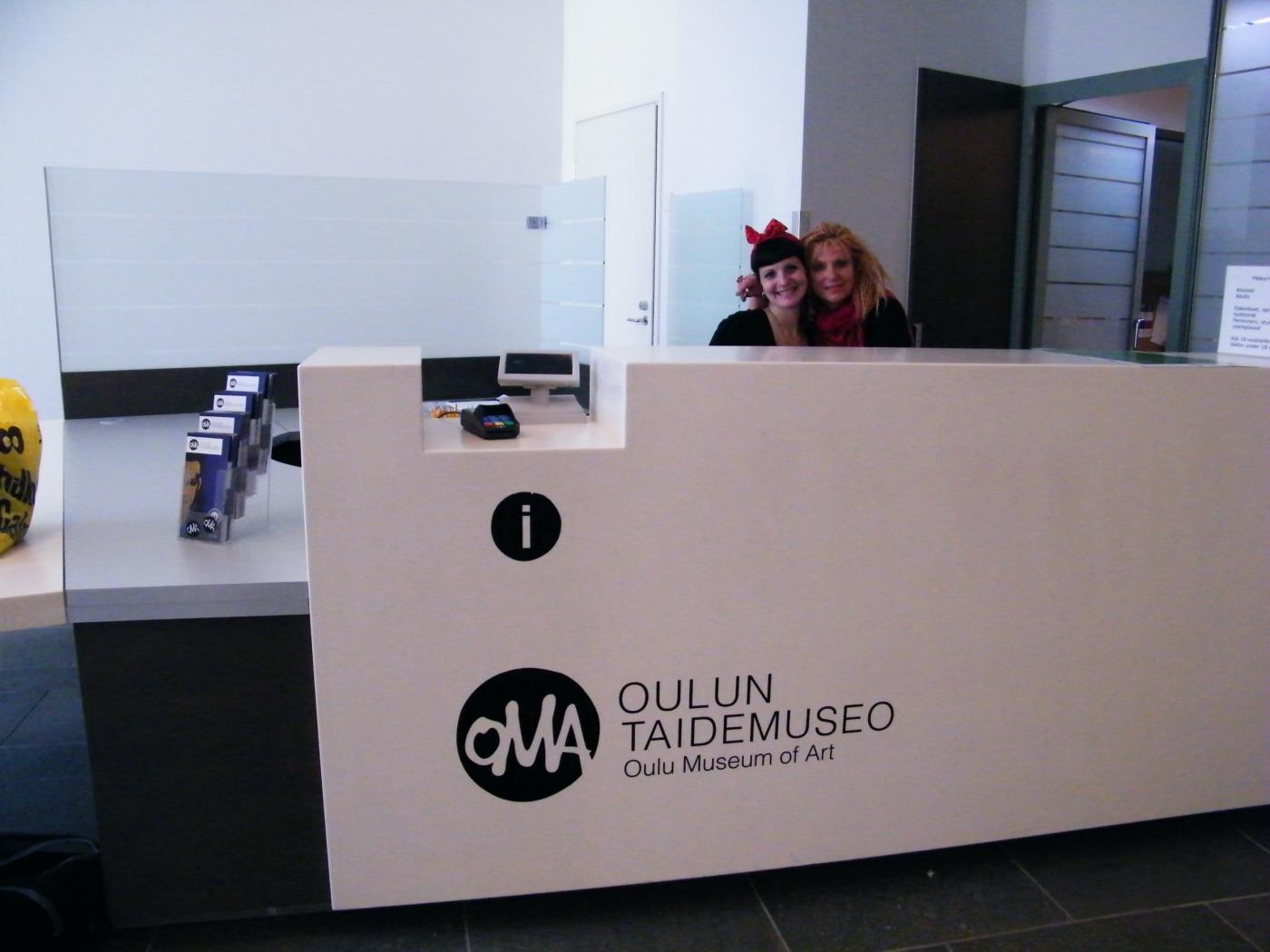 PERFORMANCE ROSA DIDONNA CLOISONNE’LE PETIT 4 (ARTE-LA MIA SECONDA PELLE) AT TAIDEMUSEO OULU FINLAND