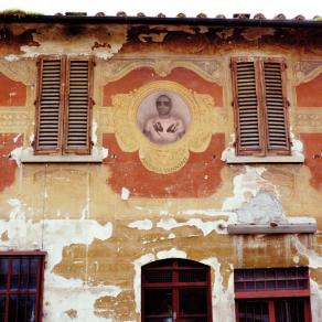 Auto Mistificazione - Via Antonio Gramsci, Figline Valdarno (Firenze)