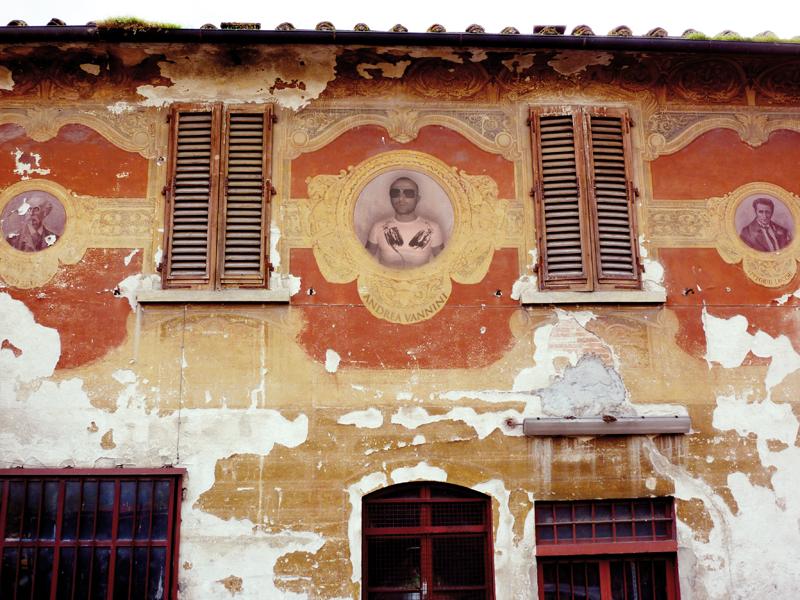 Auto Mistificazione - Via Antonio Gramsci, Figline Valdarno (Firenze) Auto Mistificazione - Via Antonio Gramsci, Figline Valdarno (Firenze)