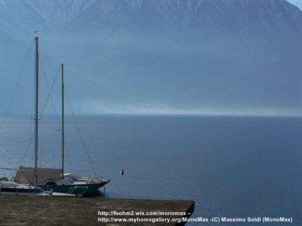 Ormeggio a Tremezzo (Lago di Como) - Boat launch in Tremezzo (Lake Como)