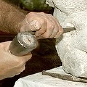 lo scultore GIAMBRA GIOVANNI in mostra permanente  a parigi