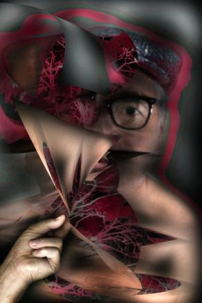 guardiamoci togliamoci  la  pelle ,sotto ci potrai trovare un dio