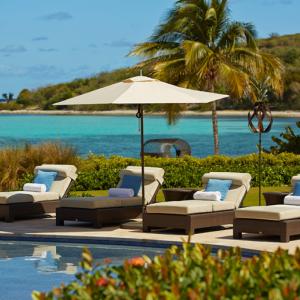 Poolside loungers - Carribbean resort pool