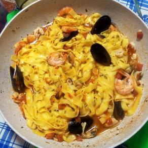 Ti è mai capitato di sentire un grande vuoto? Mangia qualcosa... sei affamato !!!! :D