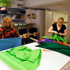 “LA SIRENA. ARTE-LA MIA SECONDA PELLE” PERFORMANCE ROSA DIDONNA PRESSO LA SCUOLA HÖNTTÄMÄEN, OULU, FINLANDIA