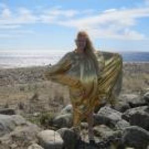  Art Platform Sibilla Rosa Didonna 