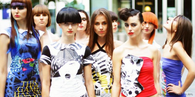 ILLUSRATIONS IN MOTION