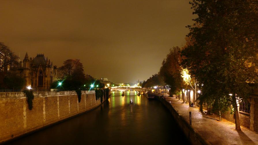 Le long de la Seine