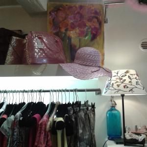 Colors between the colors.