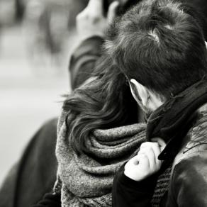 Street - Kiss or not??