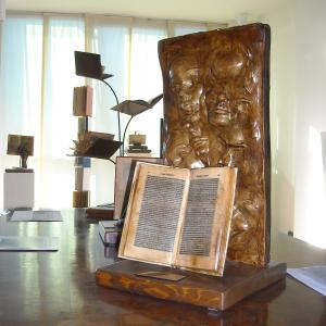 ESPOSIZIONE SCULTURE HOTEL LUX  a MODENA.