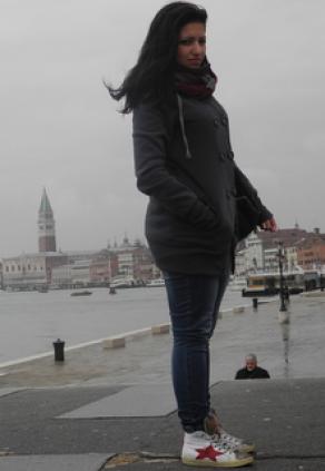 ragazza a Venezia
