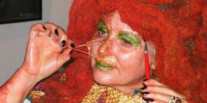 Up patriots to Art – Engagez-Vous!”La grotta della sibilla body art