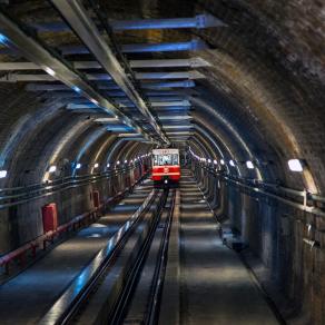 Tunnel Train