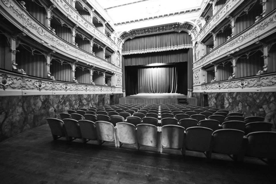 Immersion Dance Festival                       "BORDERS"                REFLECTIONS AND MEETINGS                             Teatro Comunale di Cagli                                        Hall of Reduced                                    4.5 September 2