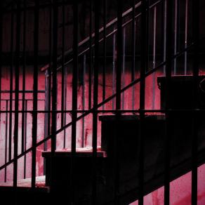 Up and down due to memories 