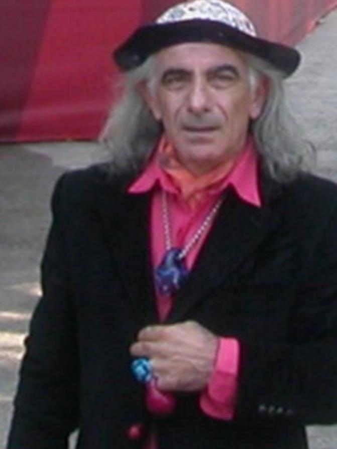 Arte indossabile in movimento