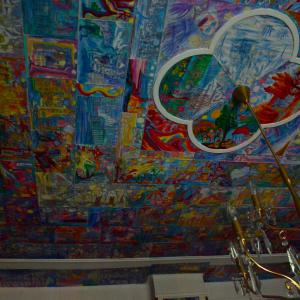 Soffitto pseudo-affrescato di sogni di mondi estraterrestri ispirati ad antiche civiltà terrestri