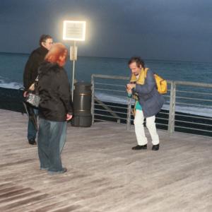 Luci spettrali con apparizione di intrepidi individui nella freddissima e ventosissima passeggiata di Genova Voltri