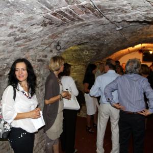 FOTO mostra LA FORMA E LA LUCE NASCOSTA.