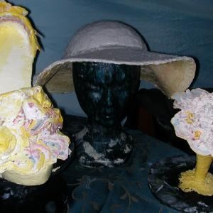 La materia prende forma e teoria del metamorfismo cromatico La materia prende forma e teoria del metamorfismo cromatico