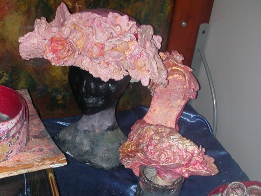 La materia prende forma e teoria del metamorfismo cromatico