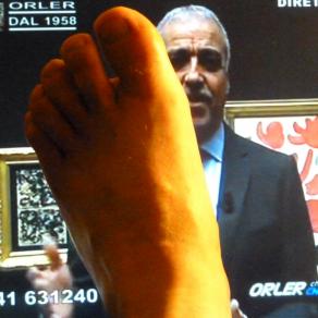 AUTORITRATTO CON TELEVENDITA.